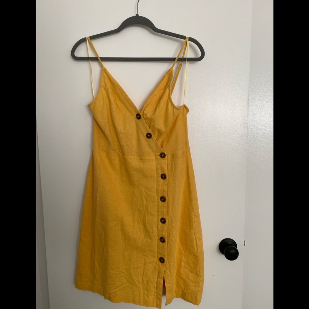 Sleeveless dress